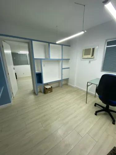 VENDO EXCELENTE SALA EM BOA VIAGEM, COM 37 METROS QUADRADOS, BEM LOCALIZADA IDEAL PARA SEU