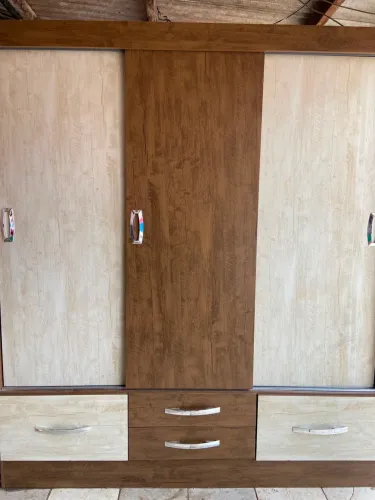 Guarda roupa casal