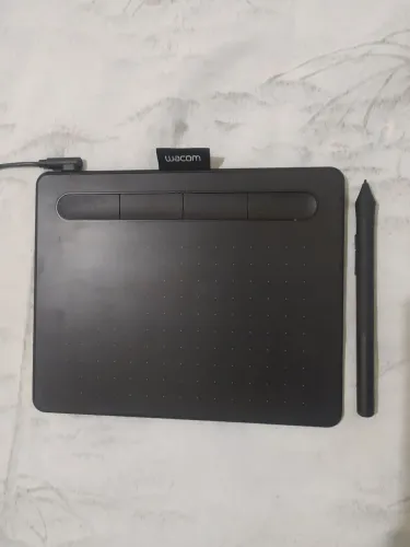Mesa digitalizadora Wacom Intuos CTL-4100 + Grátis Placa-mãe em curto, CPU e 4 Fans de PC