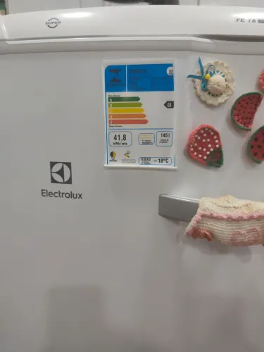 Vendo freezer Eletrolux FE 18