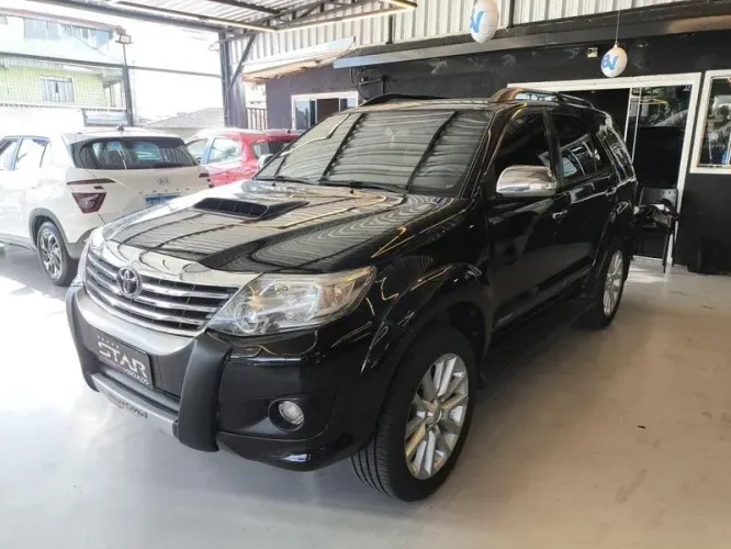Toyota Hilux SW4 SRV D4-d 4X4 3.0 TDI Dies. AUT 2013