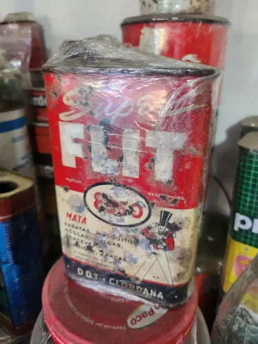 Duas lindas latas antigas. Super Flit e Mafu. A Super Flit é raríssima! 
