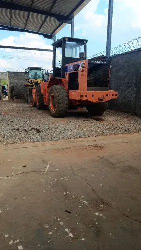 Pá carregadeira 
