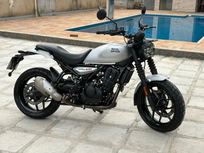 Royal Enfield Guerrilla 450 Mid 2026
