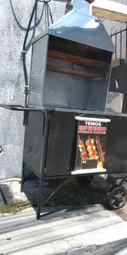 Carrinho para churrasco