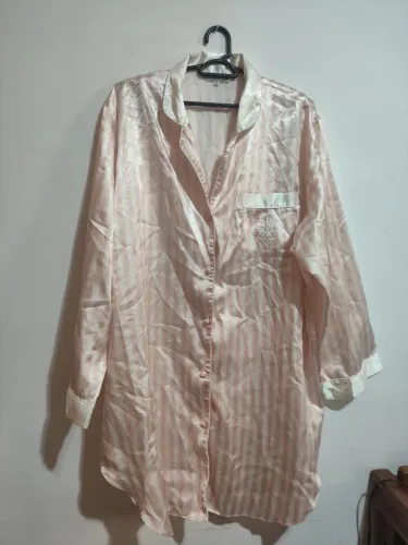 Camisola/ roupão de cetim rosa listrado jade tamanho g