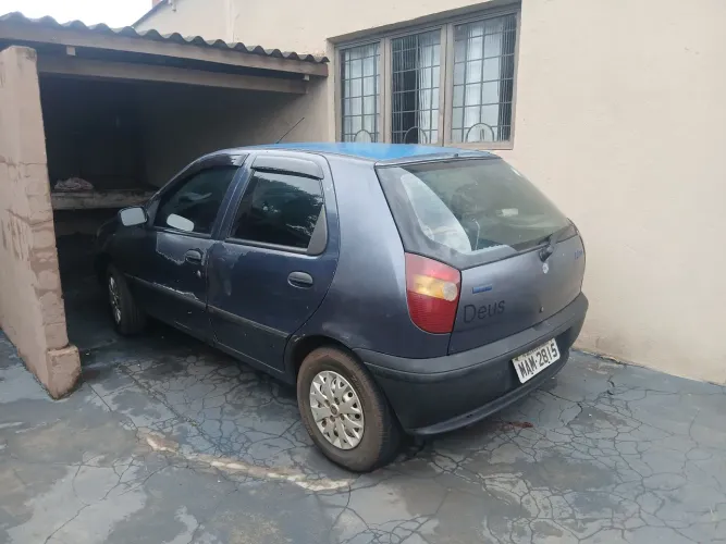 Carro palio ano 99 .