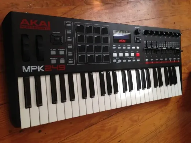Teclado MIDI AKAI MPK249 (novo)