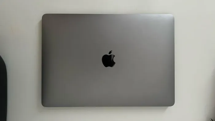 MacBook Air 13" Apple Intel Core i3 | 8GB RAM | SSD 256GB | Excelente Estado