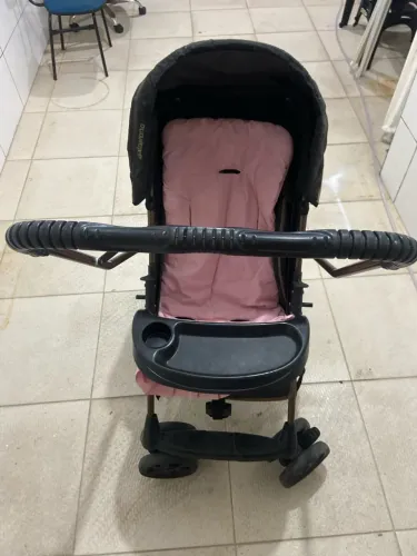 CARRINHO DE BEBE POUCO USADO