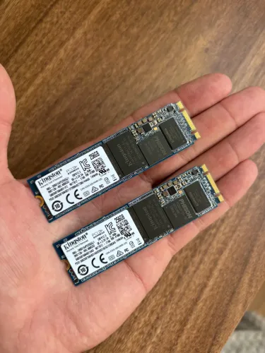 Dois NVME Kingston 256GB