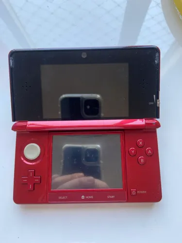 Nintendo 3DS vermelho