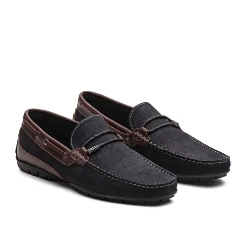 Mocassim em Couro Fascar TM 39