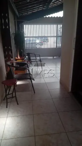 Espaçosa Casa Geminada 2 Quartos à Venda em Princesa, Praia Grande