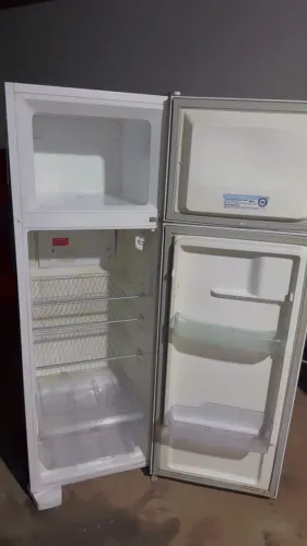 GELADEIRA BARATA