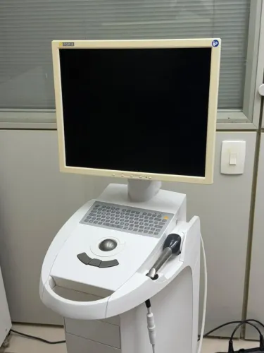 Scanner intraoral CEREC Omnicam AC 4.6