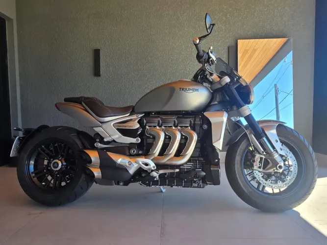 Triumph Rocket 3 R 2023/2023 11.000 km