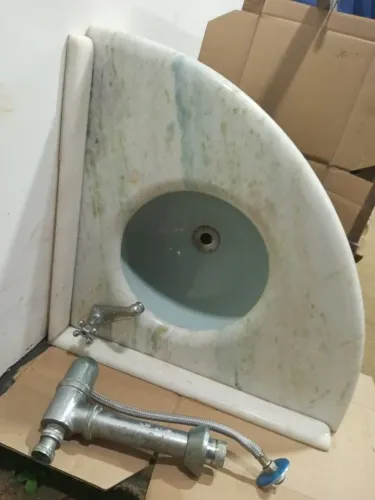 Pia de canto em Mármore pra lavabo ou Bwc.