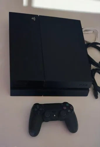 PS4 500GB + Controle Original