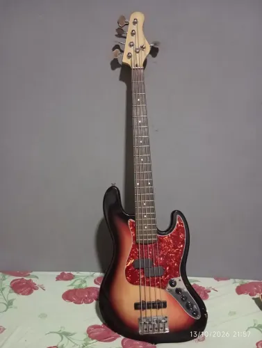 Baixo jazz bass