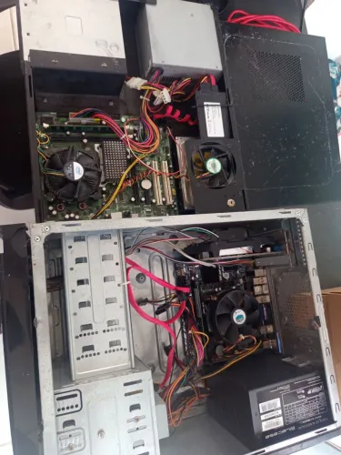2 computadores sem funcionar