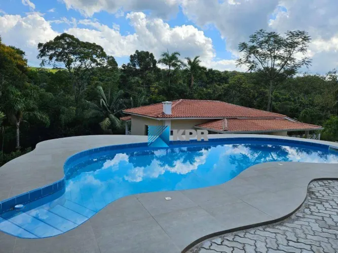 Chácara à venda -Condomínio Recanto dos Pássaros - Pé na água da Represa de Igaratá 5 dorm