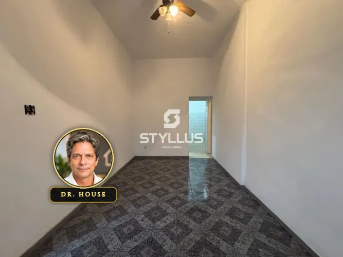 Casa Linear em Condomínio Fechado com Quintal em Madureira! M74N