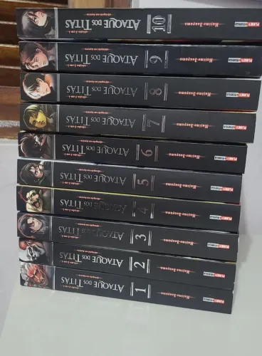 Mangás Attack on Titan 2 em 1 01 ao 10