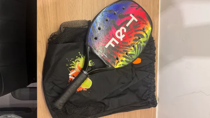 Raquete de Beach Tennis Track&Field Pro Carbon - Excelente Estado