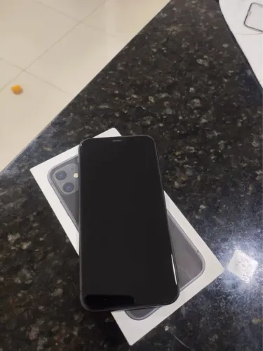 Vendo iPhone bem conservado 