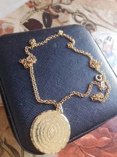 Colar grosso e muito lindo!