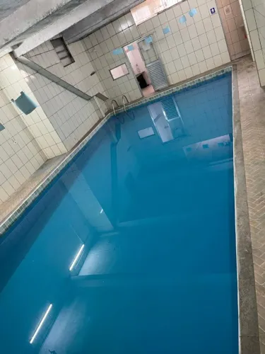 Alugo Escola de Natação - Zona Leste, R$ 3.200. Piscina, vestiários e sala de ginástica!