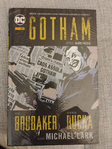GOTHAM DPGC: ALVOS FÁCEIS (02/2018) PANINI 