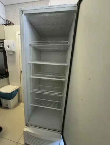 Freezer vertical fricon 569 litros