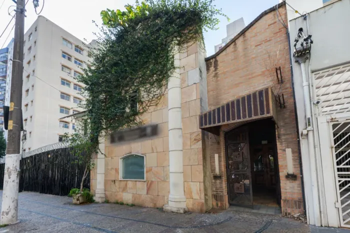 Casa comercial na Rua Conselheiro Brotero, 903 603 m²