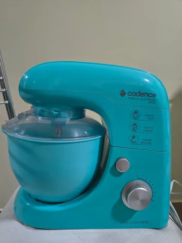 Vendo batedeira Cadence