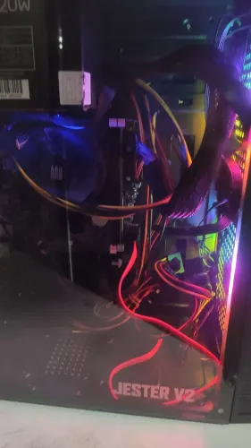Vendo CPU processador i5 8 GB de ram HD SSD de 120