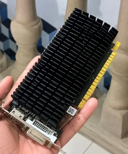 Placa de vídeo GT 710