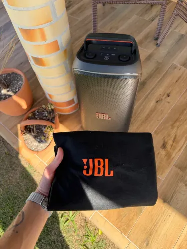 Caixa de som JBL Party box 120