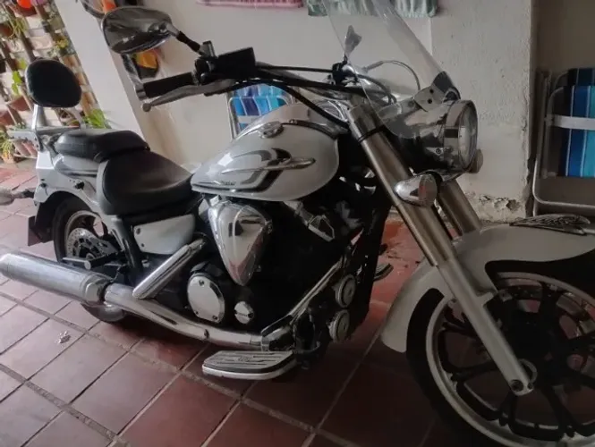 Vendo Midnight Star 950 CC