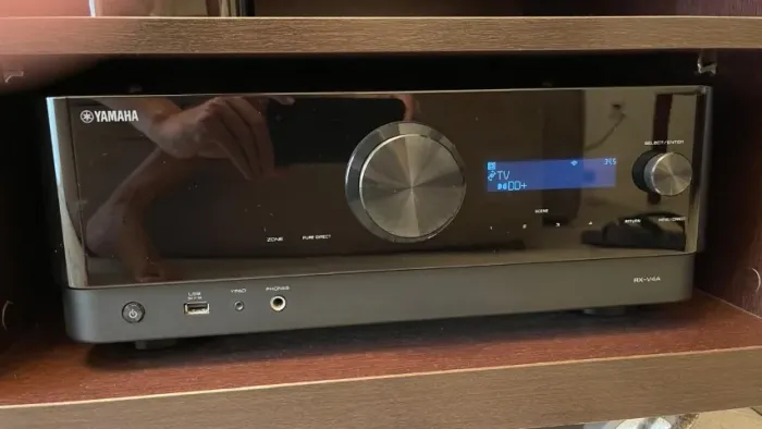 Receiver Yamaha RX-V4A