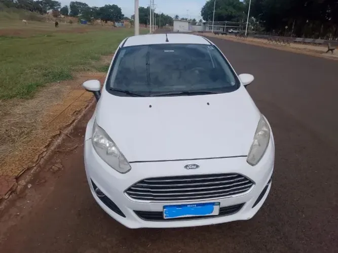 Ford Fiesta SE 1.6 8V Flex 5P 2014