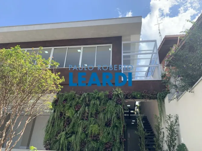 CASA ASSOBRADADA - ALTO DE PINHEIROS - SP