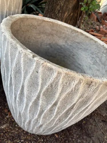 Vaso de cimento para jardim