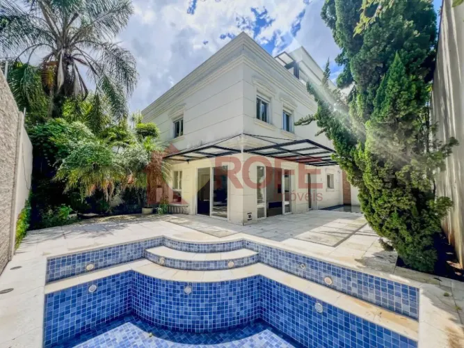 CASA EM CONDOMÍNIO FECHADO | 445m² | 4 SUÍTES | PISCINA PRIVATIVA | BROOKLIN