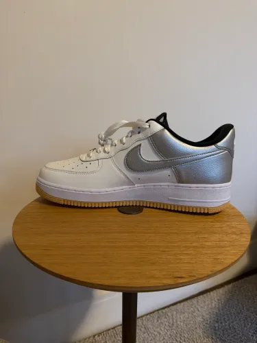 NIKE AIR FORCE TAMANHO 43 - NOVO