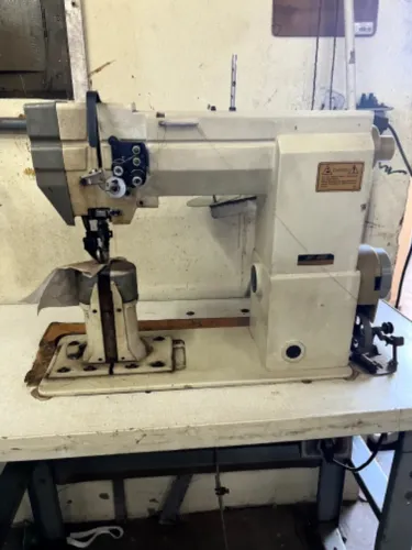 Máquina de Costura Industrial de Coluna Duas Agulhas WP-8820