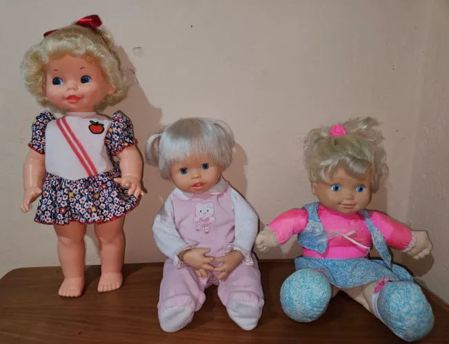 Lote de bonecas Little Mommy Abraços e Carinhos e mais duas da estrela.