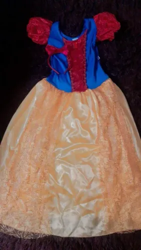Fantasia branca de neve tamanho G 5 anos