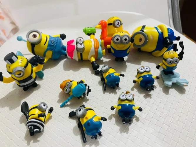 Bonecos Minions miniaturas